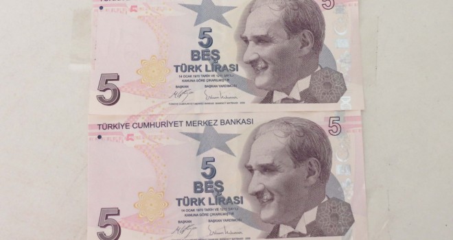 Bayram Öncesi 5 Liralık Banknot Sıkıntısı
