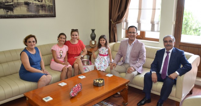 Selanik Başkonsolosu Yaman, Gelibolu Belediyesi’ni Ziyaret Etti