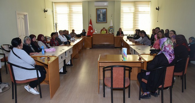 Karacahalil Mahalle’li Kadınlardan Başkan Yurdakul’a Ziyaret