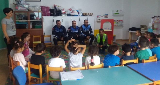Anaokulu Öğrencilerine Trafik Eğitimi