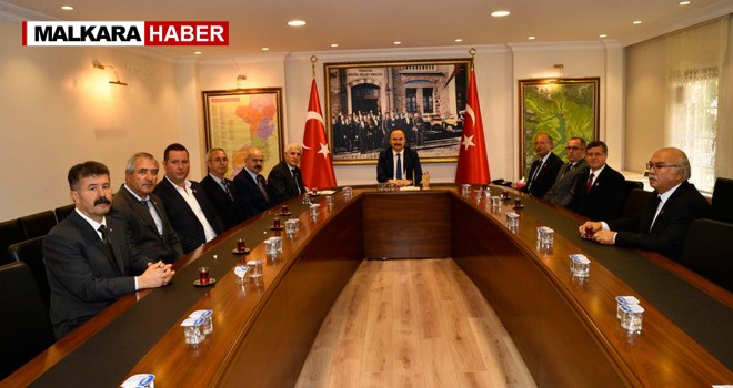 Muhtarlardan Anlamlı Bağış