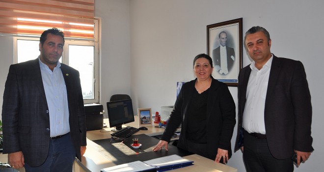 İlçe Seçim Kurulu Müdürünü Ziyaret Ettiler