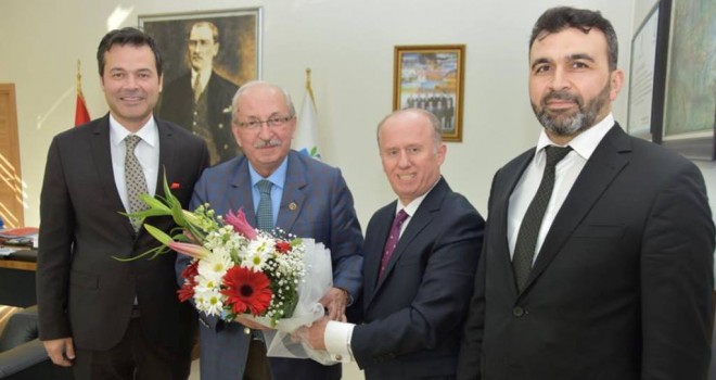 Yeşilay Derneği’nden Büyükşehir Belediye Başkanı Albayrak’a Ziyaret