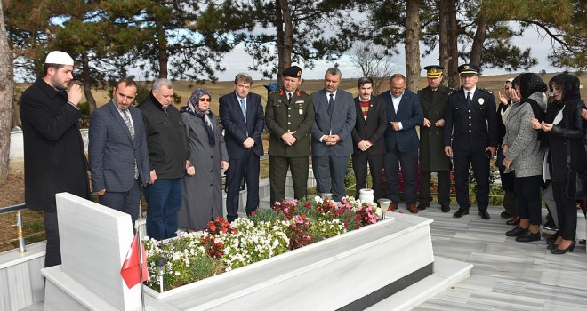 Şehit J. Uzm. Çvş. Selim Vural Mezarı Başında Anıldı