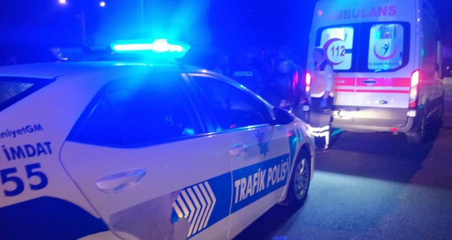 Motosiklet Otomobile Çarptı; 2 Yaralı