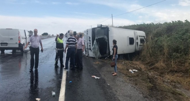 MİNİBÜS DEVRİLDİ 7 YARALI