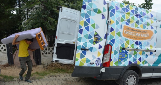 Bağışlanan Eşyalar İhtiyaç Sahibi Aileye Ulaştırıldı