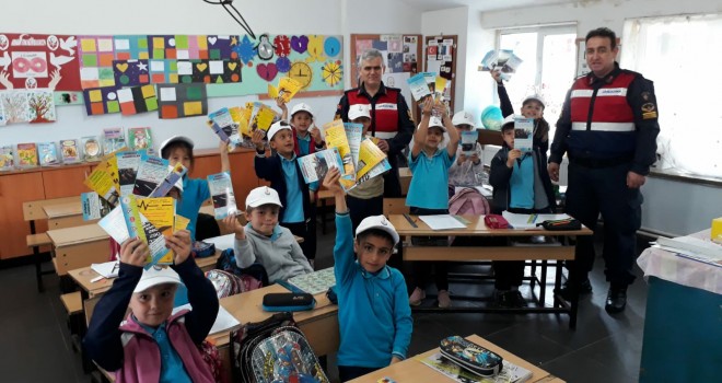 Jandarma’dan Öğrencilere Trafik Eğitimi
